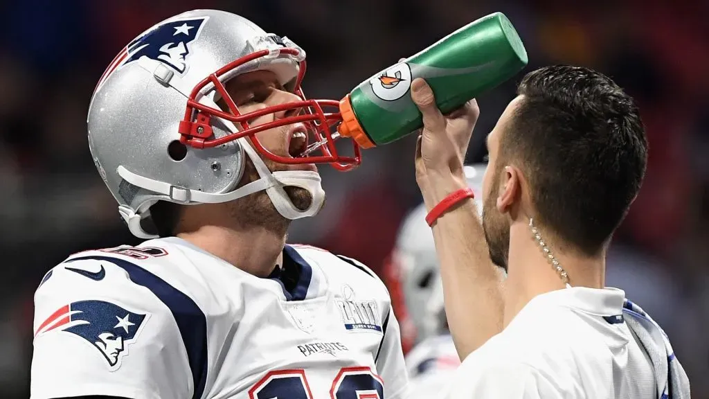 Tom Brady #12 of the New England Patriots drinks water prior the start of the Super Bowl LIII against the Los Angeles Rams in 2019. (Source: Harry How/Getty Images)