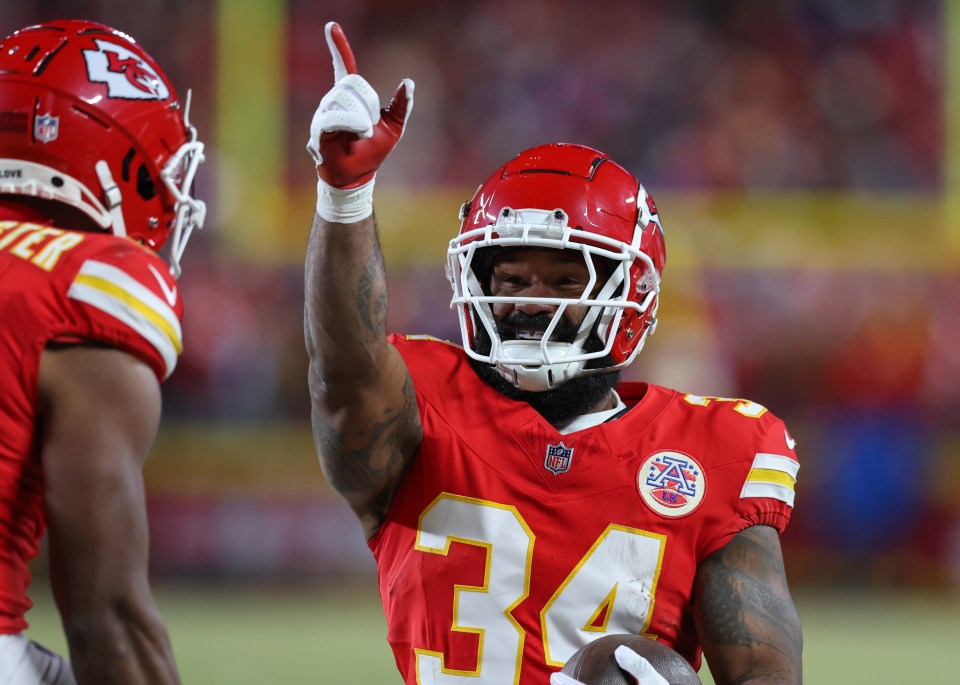 Samaje Perine #34 of the Kansas City Chiefs celebrates a first down.